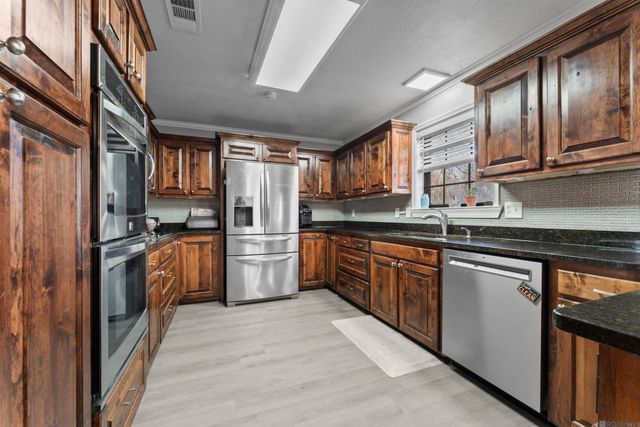 31204 Dunn Rd, Denham Springs, LA 70726