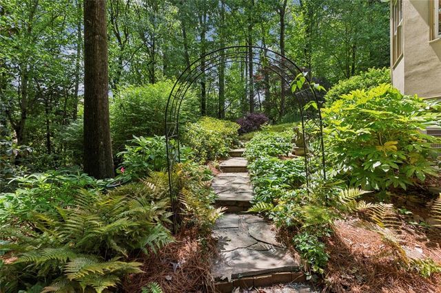 1600 Savannah Court SE, Smyrna, GA 30080