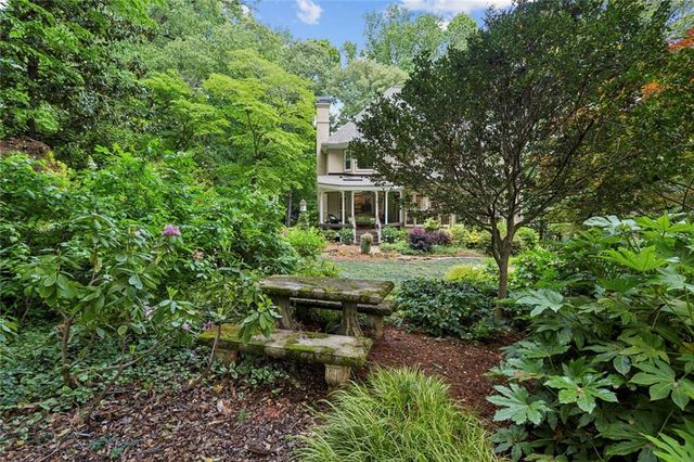 1600 Savannah Court SE, Smyrna, GA 30080