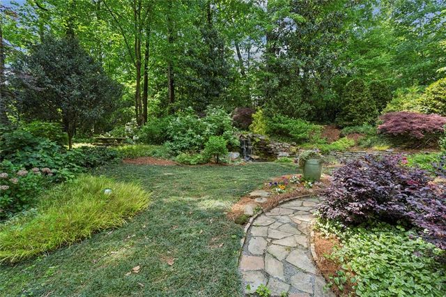 1600 Savannah Court SE, Smyrna, GA 30080