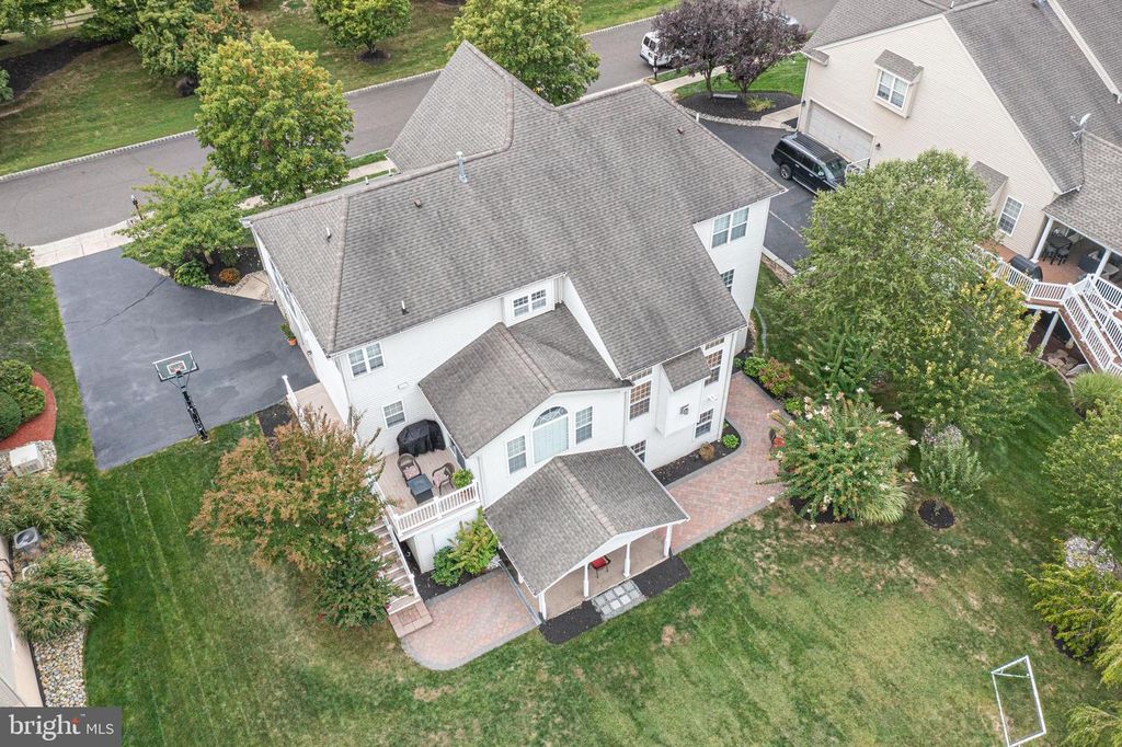 2059 BUCKINGHAMSHIRE RD, Furlong, PA 18925