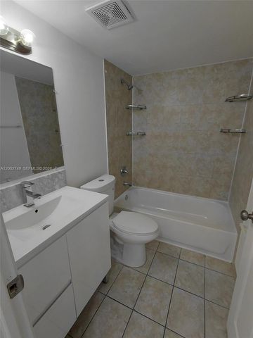 5435 W 24th Ave 14, Hialeah, FL 33016