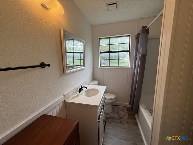 1506 Saint Louis Street, Gatesville, TX 76528