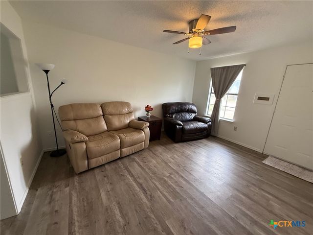 1506 Saint Louis Street, Gatesville, TX 76528