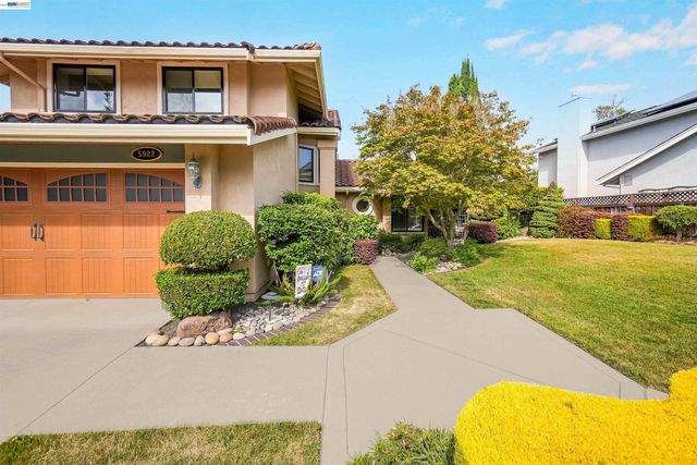 5922 Charter Oaks Dr, Castro Valley, CA 94552