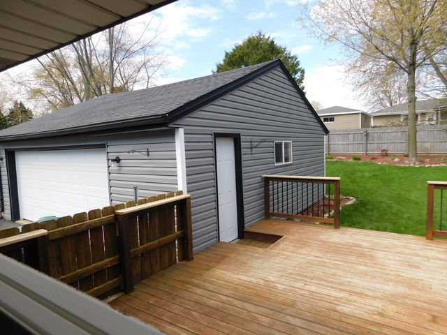 309 Judge DRIVE, Saukville, WI 53080