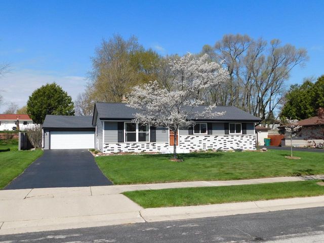 309 Judge DRIVE, Saukville, WI 53080