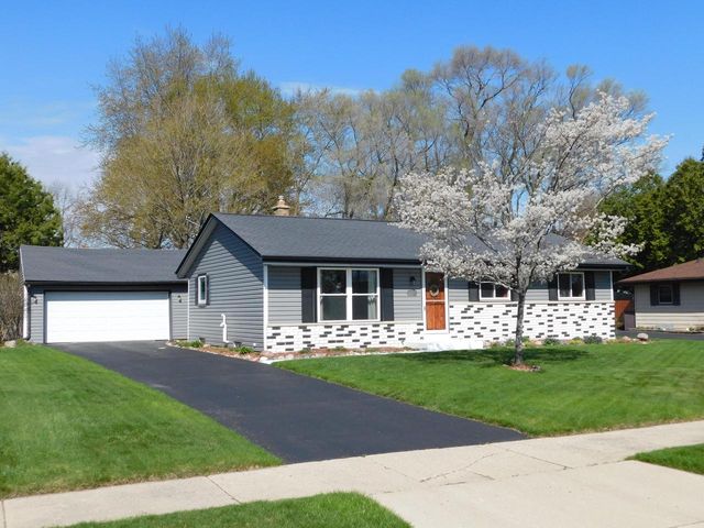 309 Judge DRIVE, Saukville, WI 53080