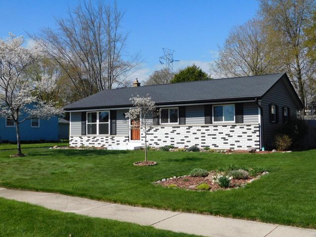 309 Judge DRIVE, Saukville, WI 53080