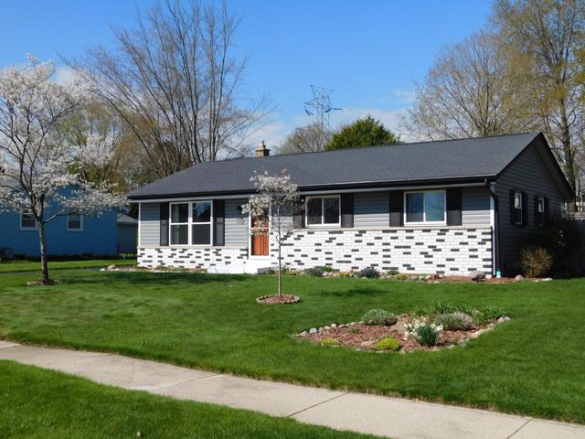309 Judge DRIVE, Saukville, WI 53080