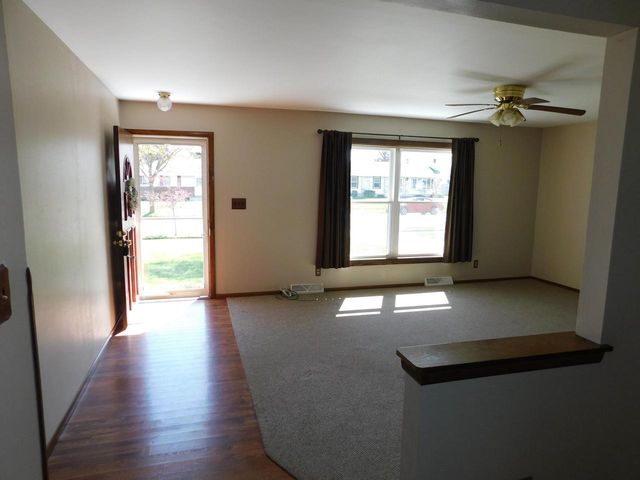 309 Judge DRIVE, Saukville, WI 53080
