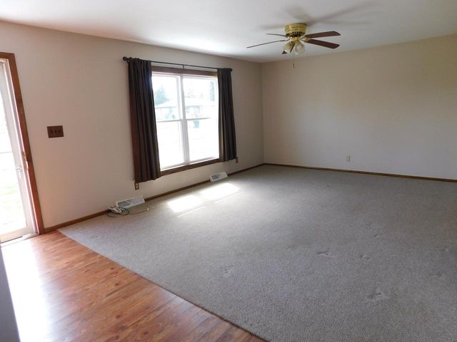 309 Judge DRIVE, Saukville, WI 53080