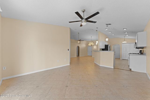 4207 Four Lakes Drive, Melbourne, FL 32940