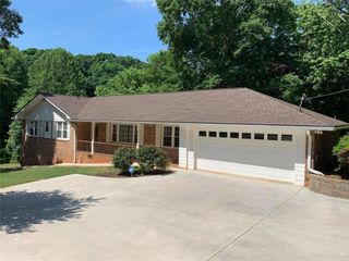 2761 Cocklebur Road, Decatur, GA 30034