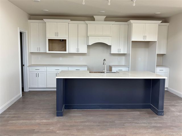 34 Dartmouth Drive, Poughkeepsie, NY 12603