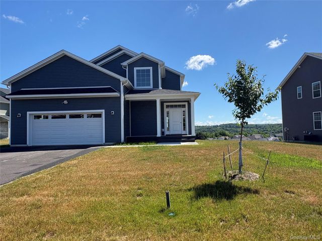 34 Dartmouth Drive, Poughkeepsie, NY 12603