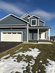 34 Dartmouth Drive, Poughkeepsie, NY 12603