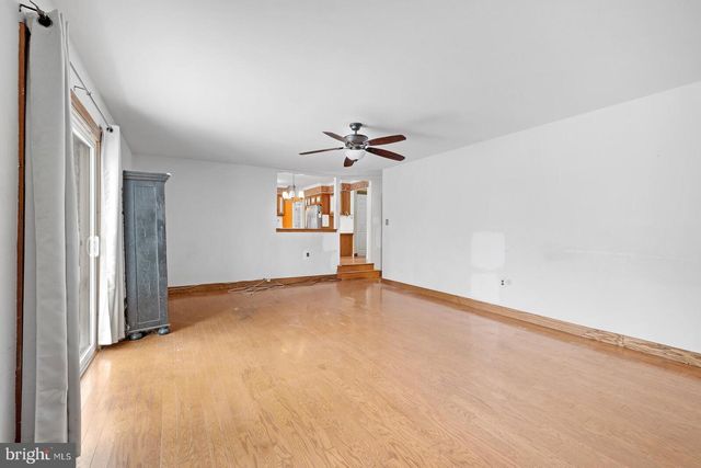 9 WHIPPLE WAY, Sewell, NJ 08080