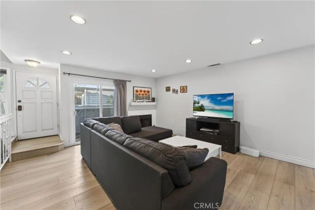 107 W Spring C, Long Beach, CA 90806