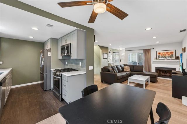 107 W Spring C, Long Beach, CA 90806