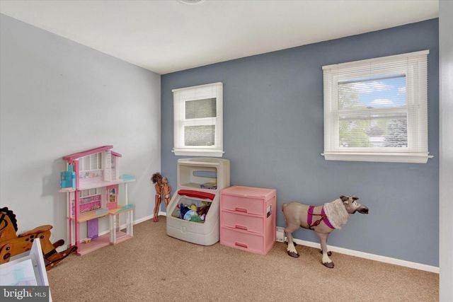 9277 MEADOWBROOK DR, Waynesboro, PA 17268