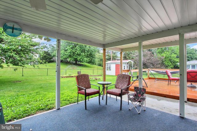 9277 MEADOWBROOK DR, Waynesboro, PA 17268