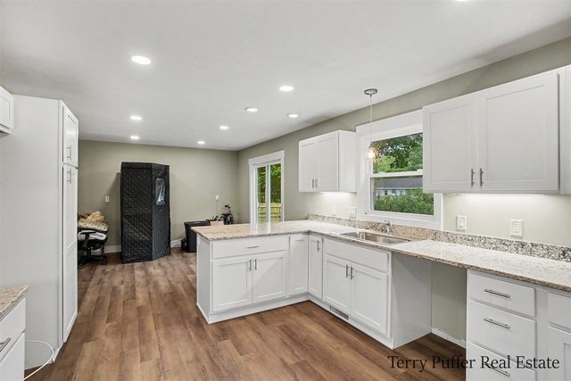 1107 Lancelot Drive, Muskegon, MI 49445
