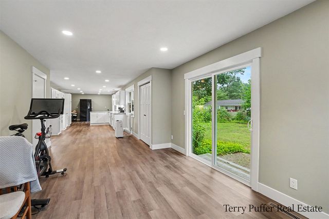 1107 Lancelot Drive, Muskegon, MI 49445