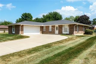 8554 Schoolgate Drive, Dayton, OH 45424
