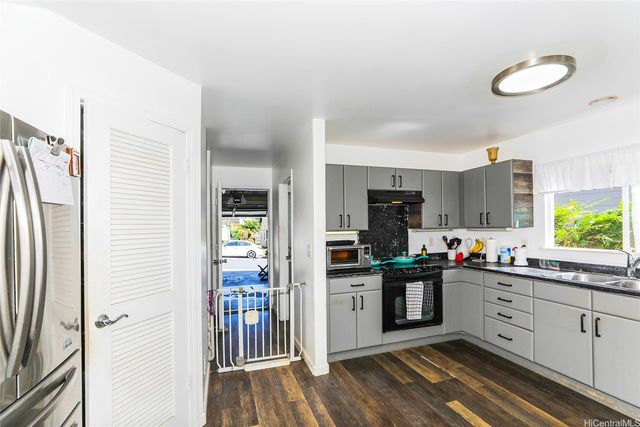 92-124 Hihialou Place, Kapolei, HI 96707