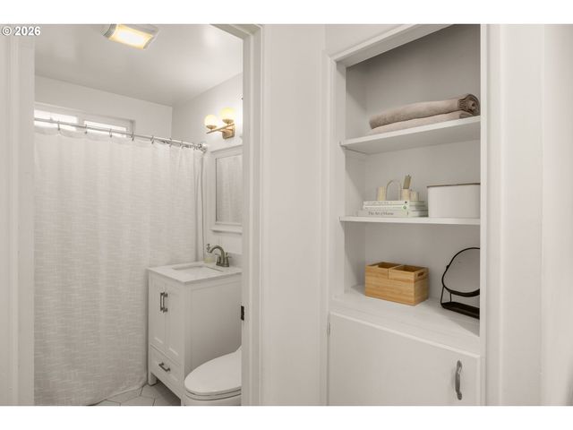 9880 Sw 80TH Ave, Portland, OR 97223