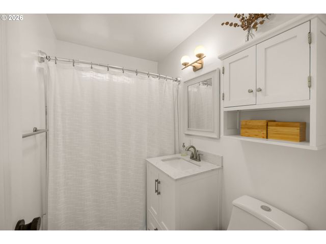 9880 Sw 80TH Ave, Portland, OR 97223