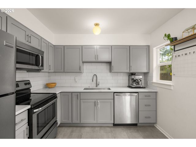 9880 Sw 80TH Ave, Portland, OR 97223