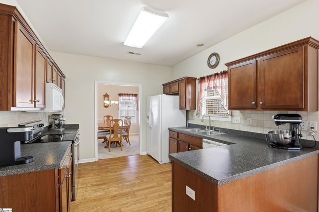 124 Ashington Drive, Simpsonville, SC 29680