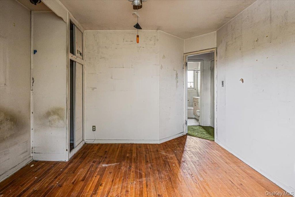 83-18 229 Street 6-12, Bellerose Manor, NY 11427 — photo 4