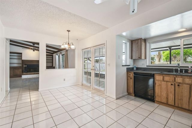 6107 OAK FERN COURT, Temple Terrace, FL 33617