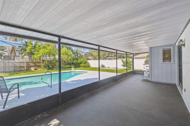 6107 OAK FERN COURT, Temple Terrace, FL 33617