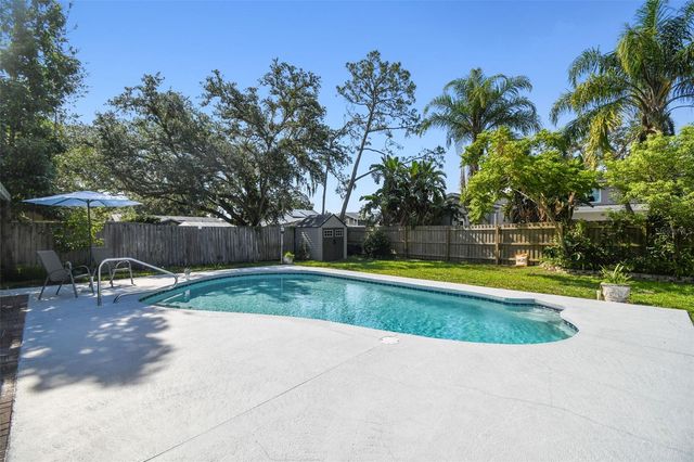 6107 OAK FERN COURT, Temple Terrace, FL 33617
