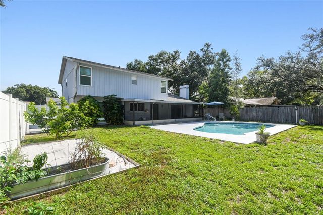 6107 OAK FERN COURT, Temple Terrace, FL 33617