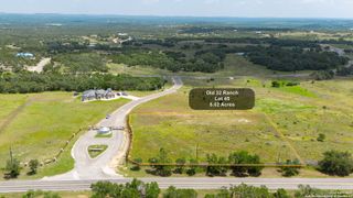 813 Old 32 Crossing, Blanco, TX 78606