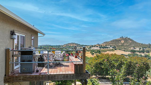 3049 Patriot Way, Valley Springs, CA 95252