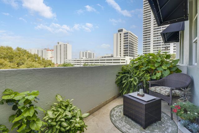 600 S Dixie Highway 405, West Palm Beach, FL 33401