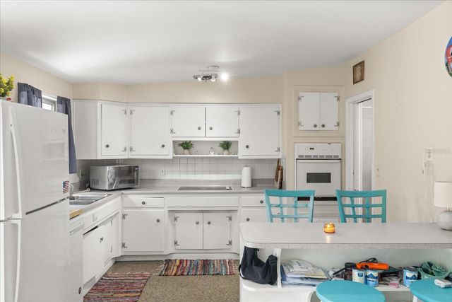 1595 HOWARD PLACE A & B, Largo, FL 33770