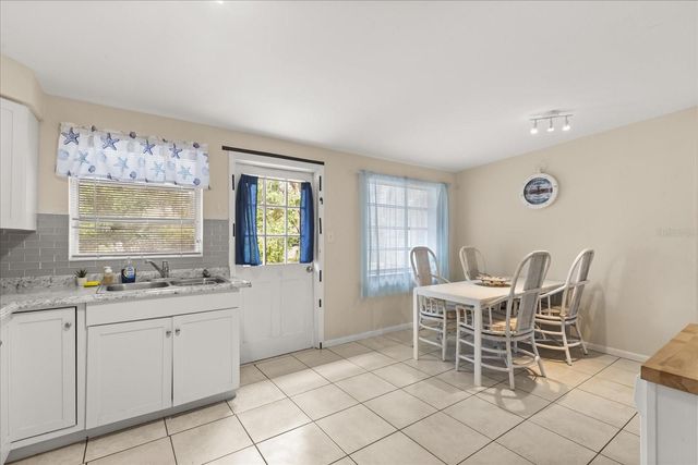 1595 HOWARD PLACE A & B, Largo, FL 33770