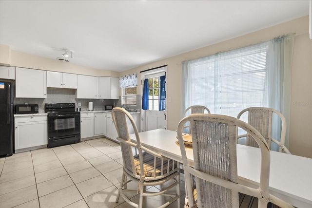 1595 HOWARD PLACE A & B, Largo, FL 33770