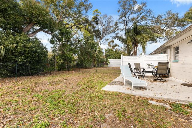 1595 HOWARD PLACE A & B, Largo, FL 33770