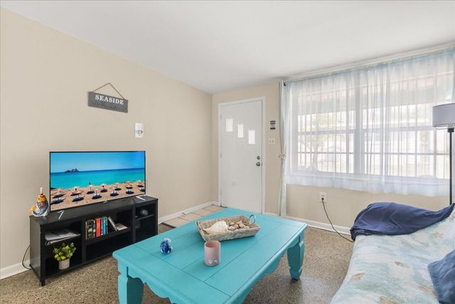 1595 HOWARD PLACE A & B, Largo, FL 33770