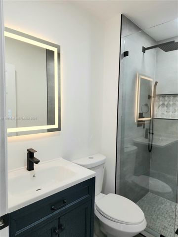 8615 SW 15th St, Pembroke Pines, FL 33025