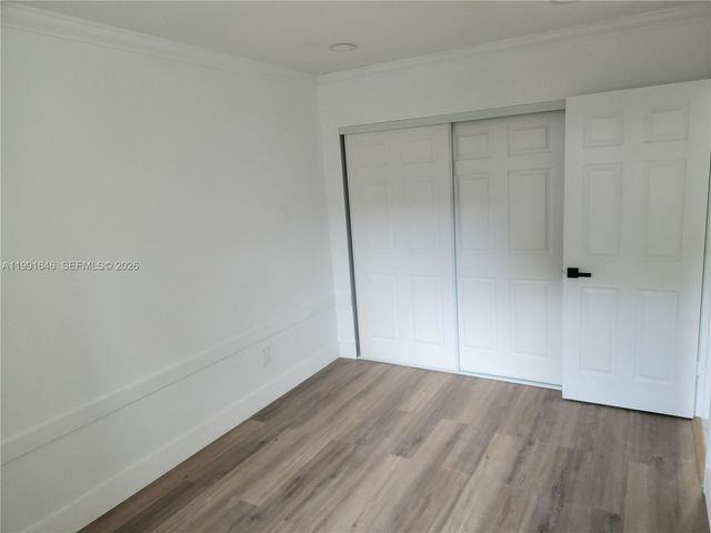 8615 SW 15th St, Pembroke Pines, FL 33025