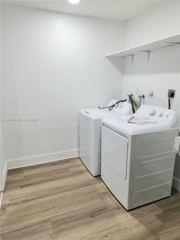 8615 SW 15th St, Pembroke Pines, FL 33025